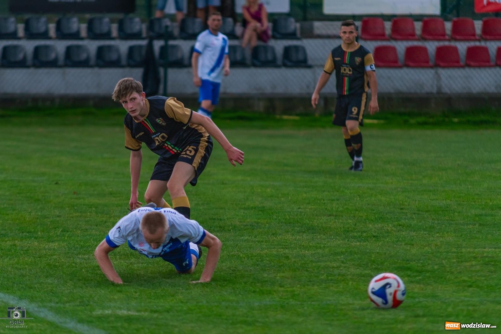 Zdjęcie w galerii na portalu naszwodzislaw.com: Wawrzyczny show w Gorzycach. Unia znów bez punktów [FOTO] wiadomości z regionu
