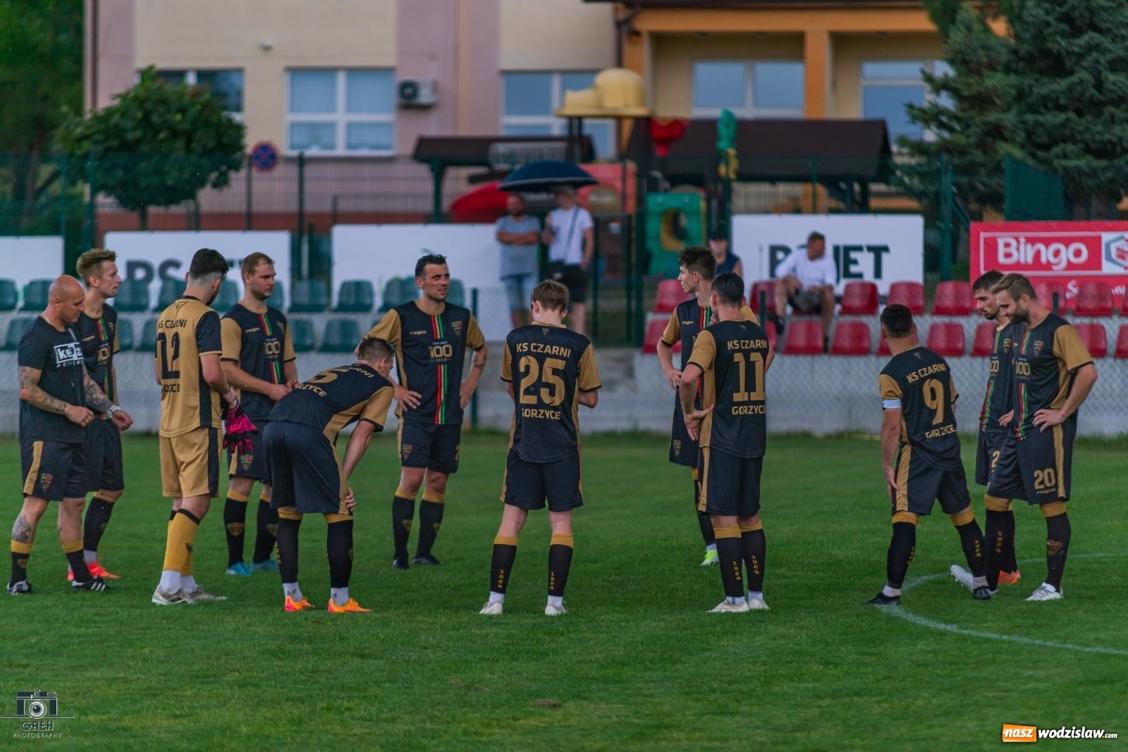 Zdjęcie w galerii na portalu naszwodzislaw.com: Wawrzyczny show w Gorzycach. Unia znów bez punktów [FOTO] wiadomości z regionu