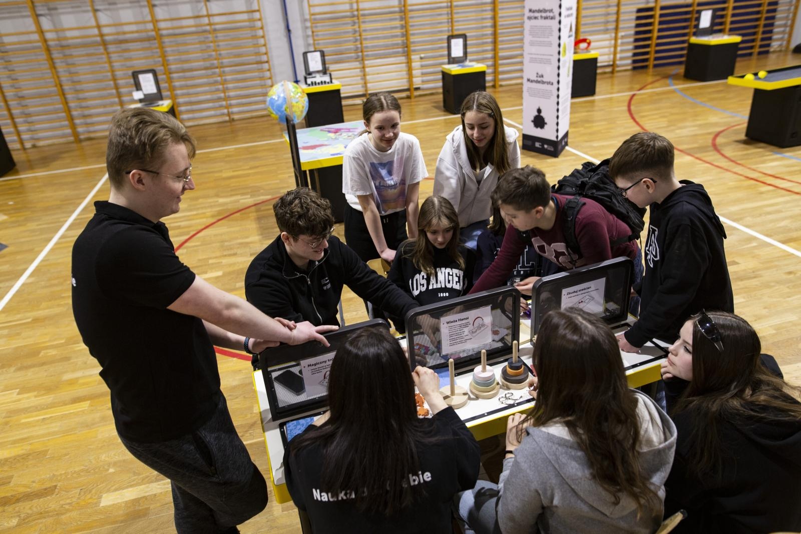 Zdjęcie w galerii na portalu naszwodzislaw.com: Matematyka z Kopernikiem w Wodzisławiu Śląskim wiadomości z regionu