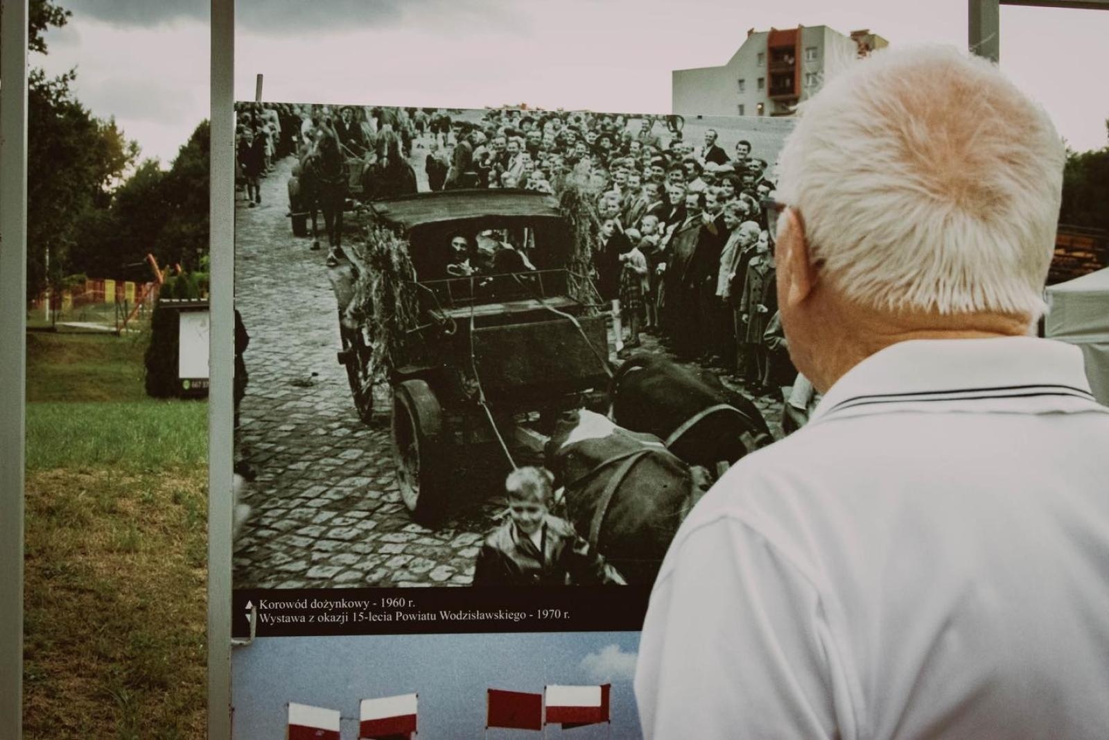 Zdjęcie w galerii na portalu naszwodzislaw.com: To była klimatyczna sobota na Trzech Wzgórzach [FOTO] wiadomości z regionu
