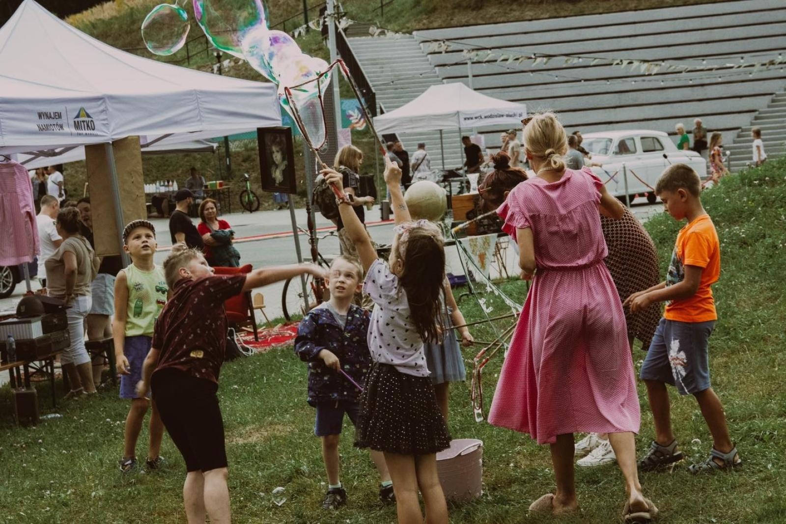 Zdjęcie w galerii na portalu naszwodzislaw.com: To była klimatyczna sobota na Trzech Wzgórzach [FOTO] wiadomości z regionu