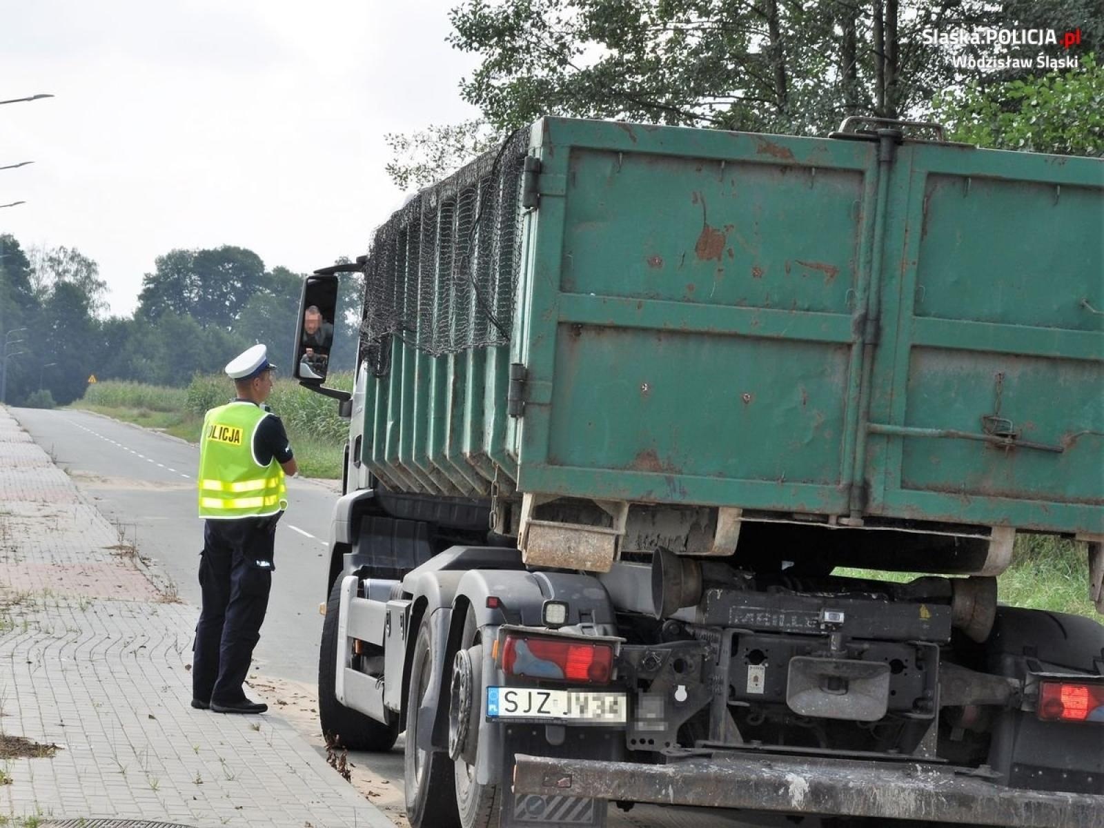 Zdjęcie w galerii na portalu naszwodzislaw.com: Do godziny 22 policja prowadzi działania Prędkość wiadomości z regionu