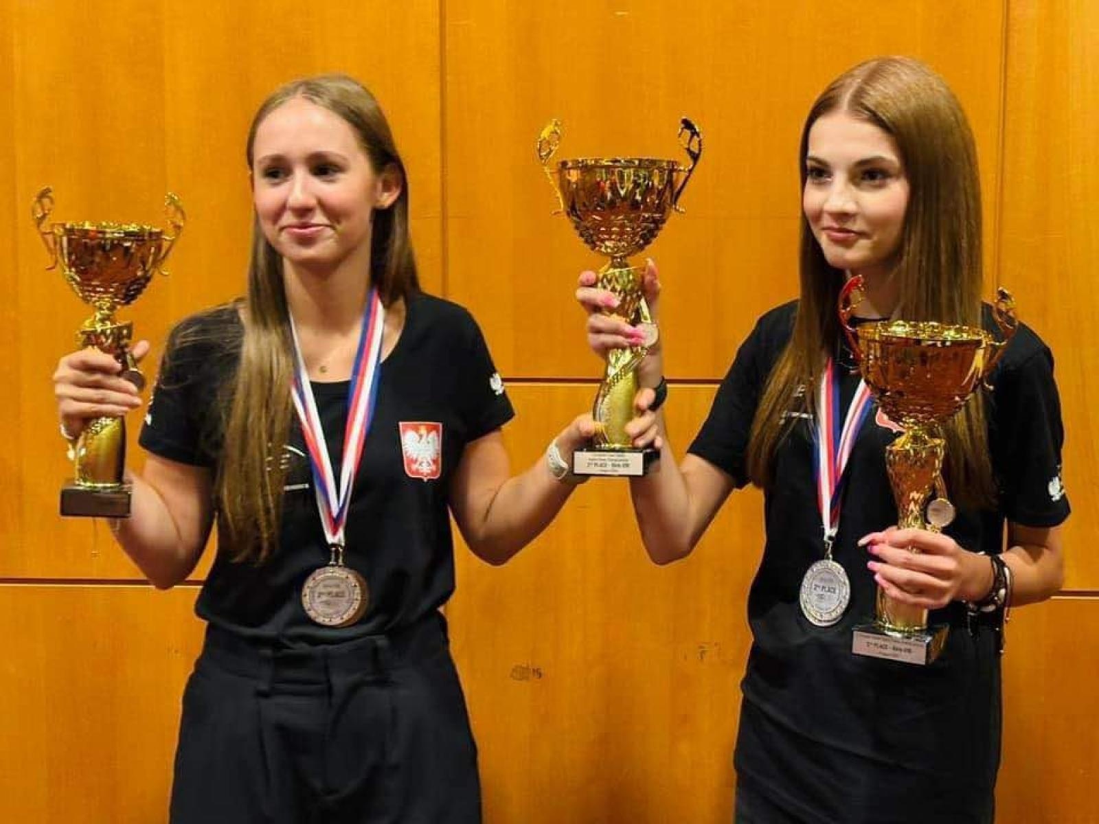 Zdjęcie w galerii na portalu naszwodzislaw.com: Szachistka z Rydułtów z medalami mistrzostw Europy wiadomości z regionu