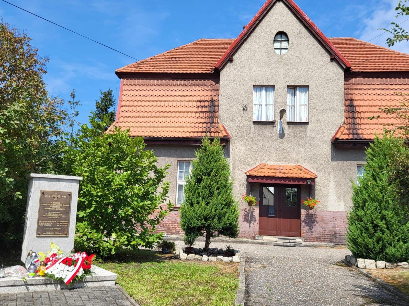 Zdjęcie w galerii na portalu naszwodzislaw.com: W Godowie uczcili 105. rocznicę wybuchu I Powstania Śląskiego [FOTO] wiadomości z regionu