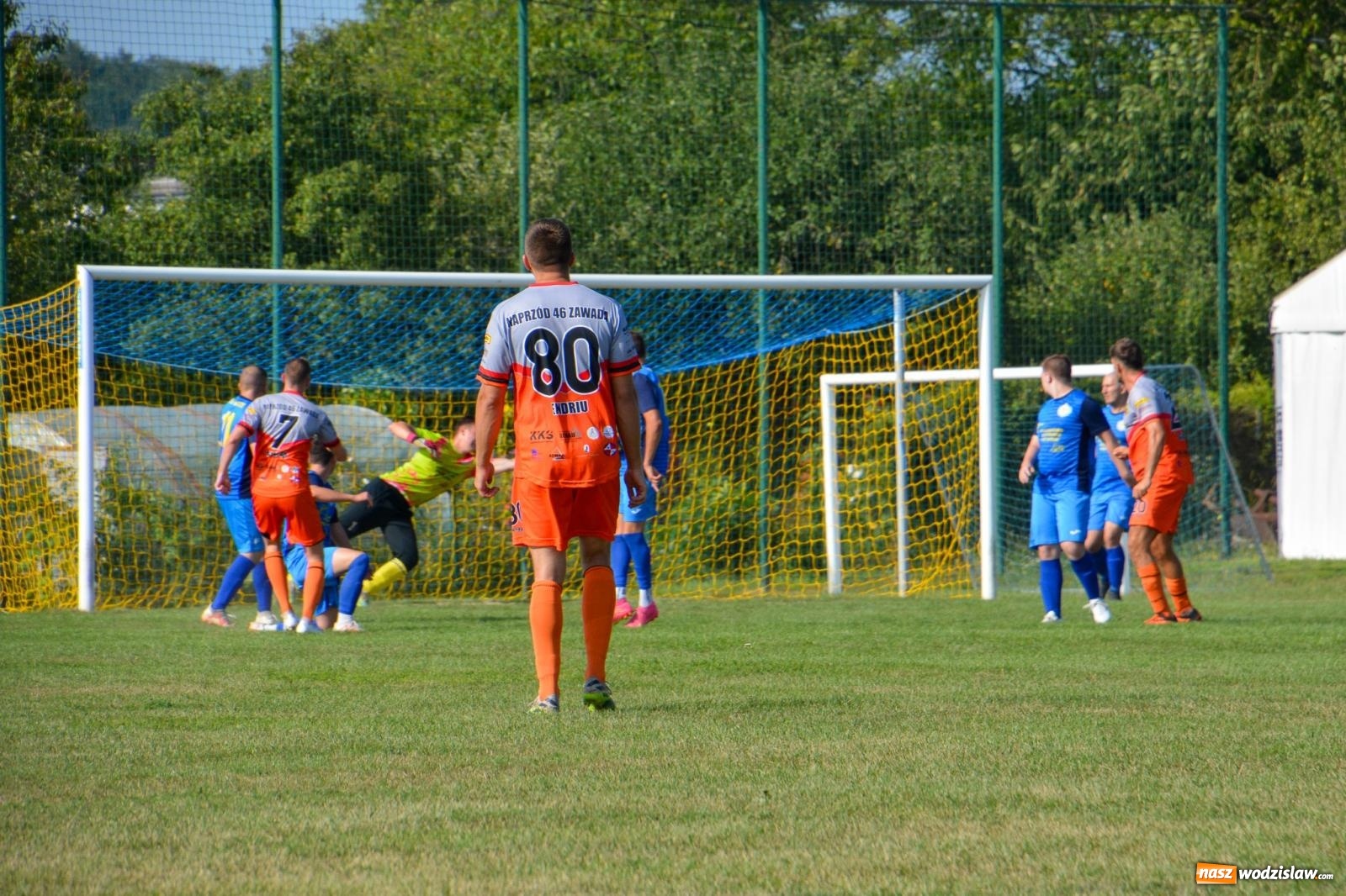 Zdjęcie w galerii na portalu naszwodzislaw.com: B-klasowa egzekucja w Brzeziu [FOTO] wiadomości z regionu