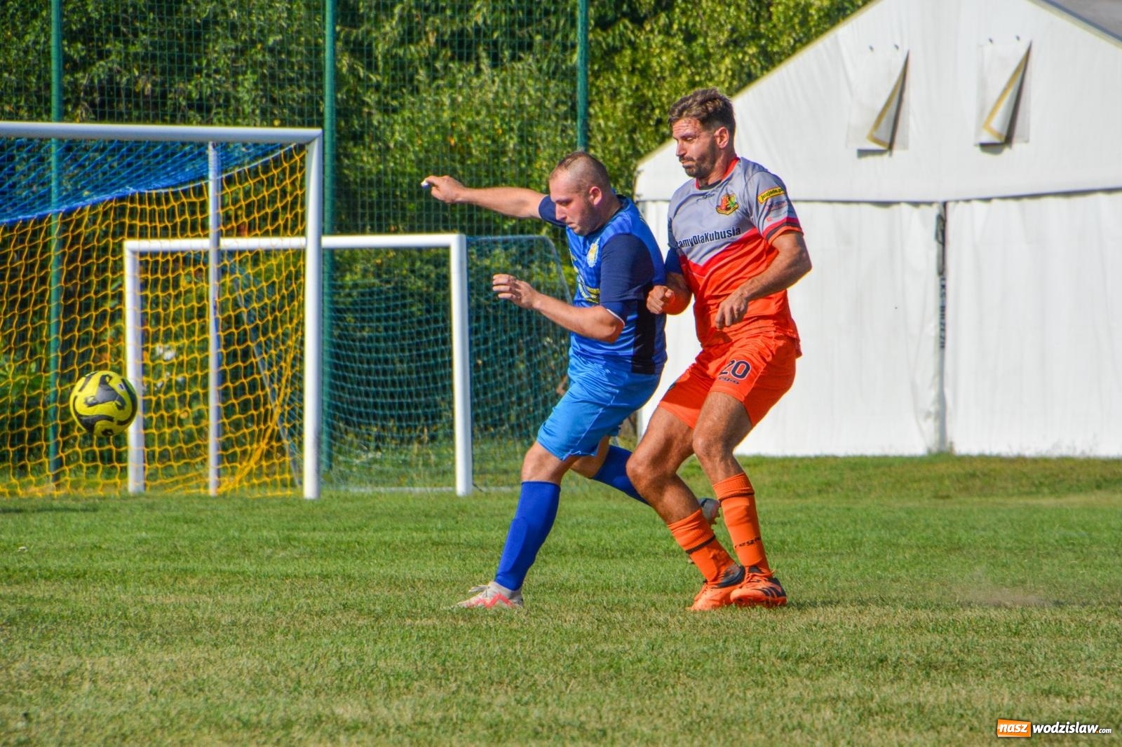 Zdjęcie w galerii na portalu naszwodzislaw.com: B-klasowa egzekucja w Brzeziu [FOTO] wiadomości z regionu