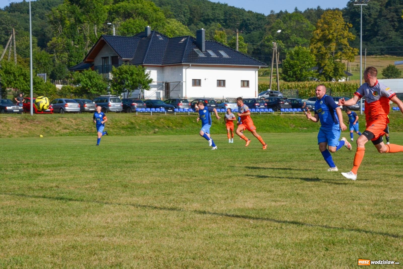 Zdjęcie w galerii na portalu naszwodzislaw.com: B-klasowa egzekucja w Brzeziu [FOTO] wiadomości z regionu