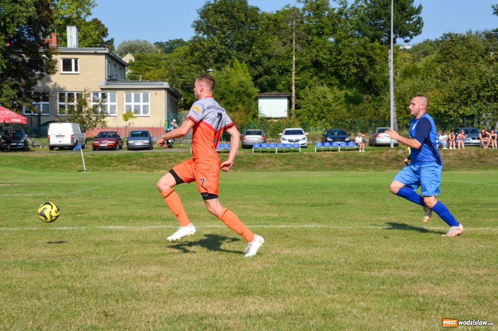 Zdjęcie w galerii na portalu naszwodzislaw.com: B-klasowa egzekucja w Brzeziu [FOTO] wiadomości z regionu