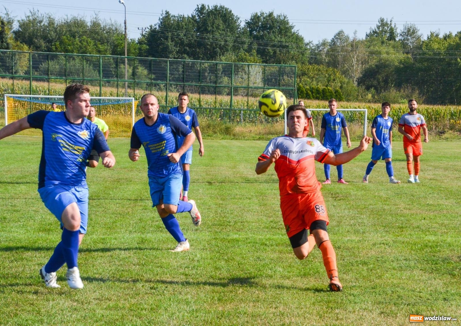 Zdjęcie w galerii na portalu naszwodzislaw.com: B-klasowa egzekucja w Brzeziu [FOTO] wiadomości z regionu