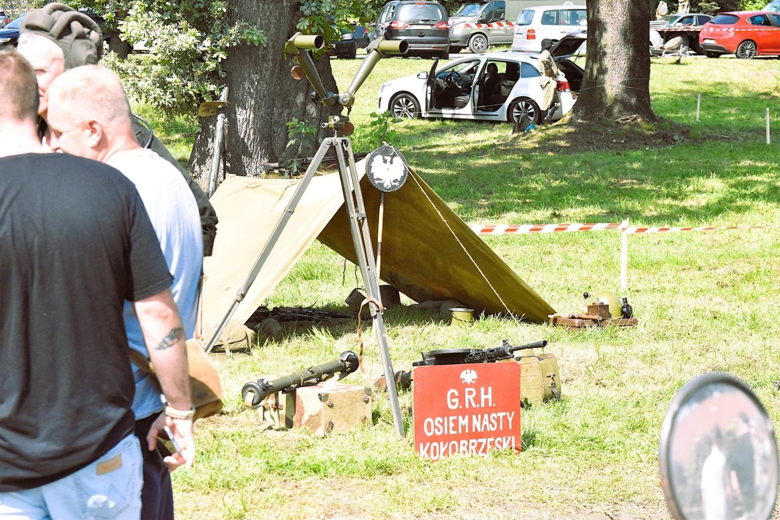 Zdjęcie w galerii na portalu naszwodzislaw.com: Tłumy na pierwszym plenerze filmowym z Franciszkiem Pieczką [FOTO] wiadomości z regionu
