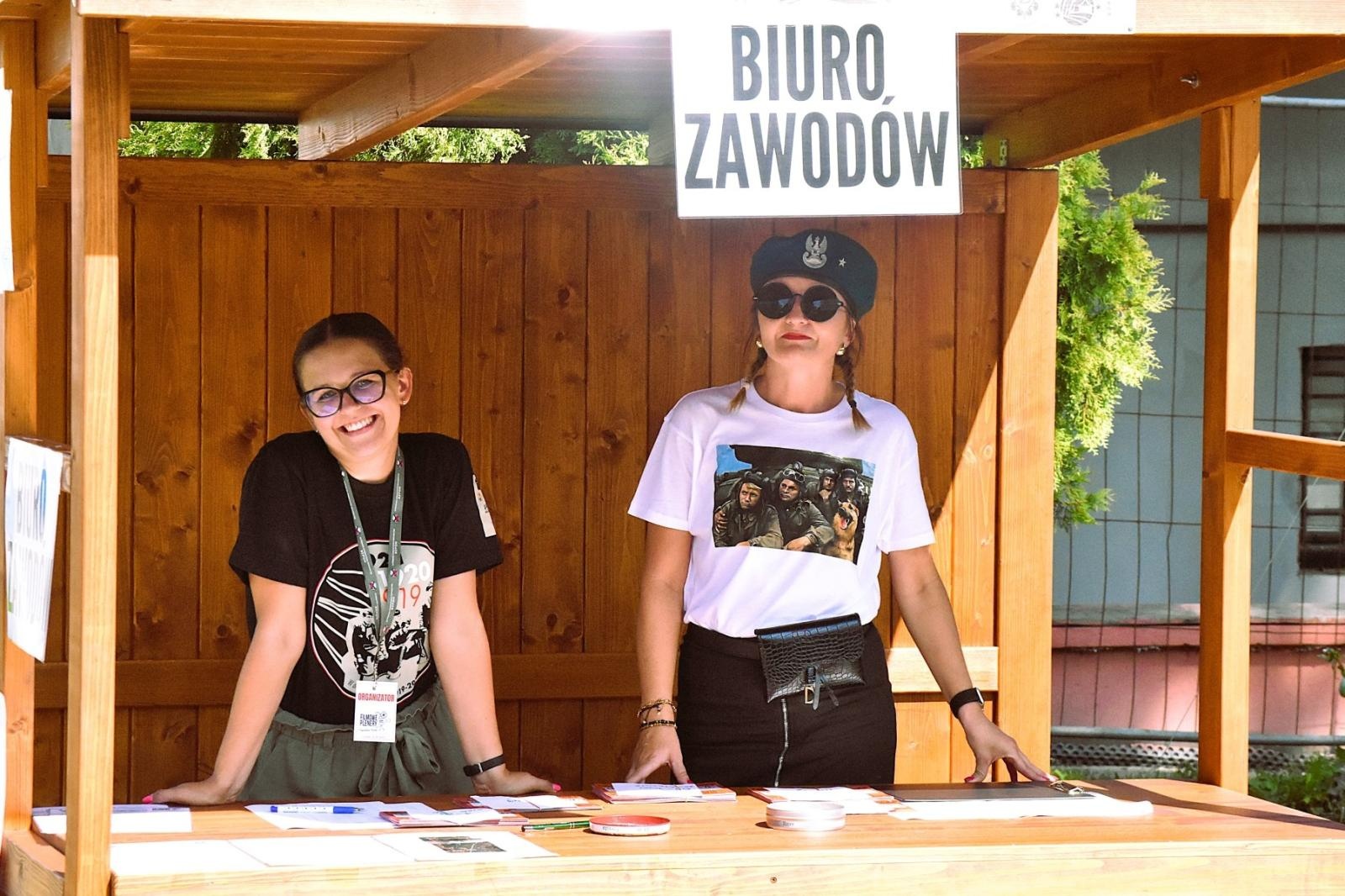 Zdjęcie w galerii na portalu naszwodzislaw.com: Tłumy na pierwszym plenerze filmowym z Franciszkiem Pieczką [FOTO] wiadomości z regionu