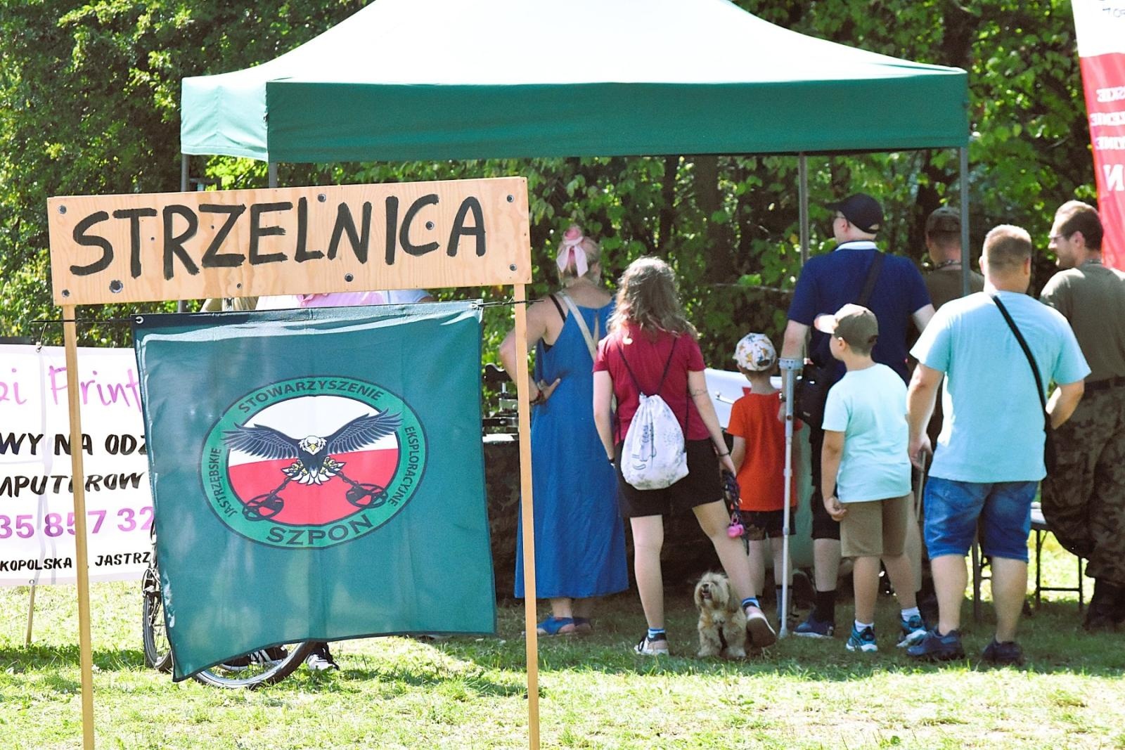 Zdjęcie w galerii na portalu naszwodzislaw.com: Tłumy na pierwszym plenerze filmowym z Franciszkiem Pieczką [FOTO] wiadomości z regionu