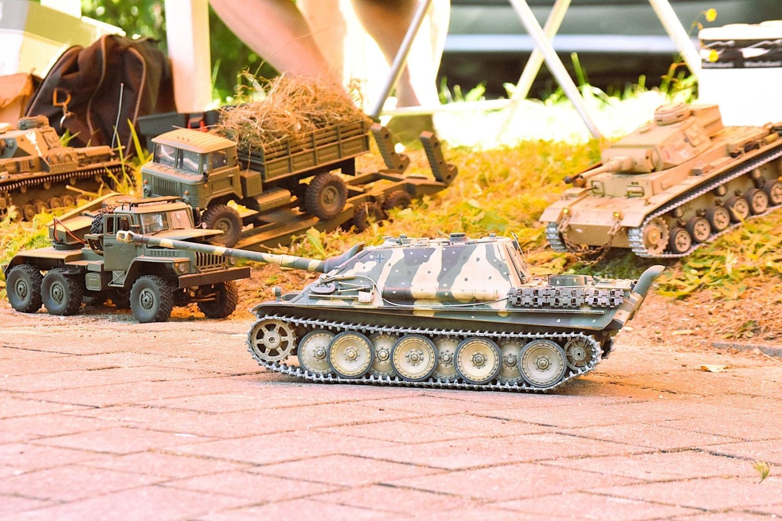 Zdjęcie w galerii na portalu naszwodzislaw.com: Tłumy na pierwszym plenerze filmowym z Franciszkiem Pieczką [FOTO] wiadomości z regionu