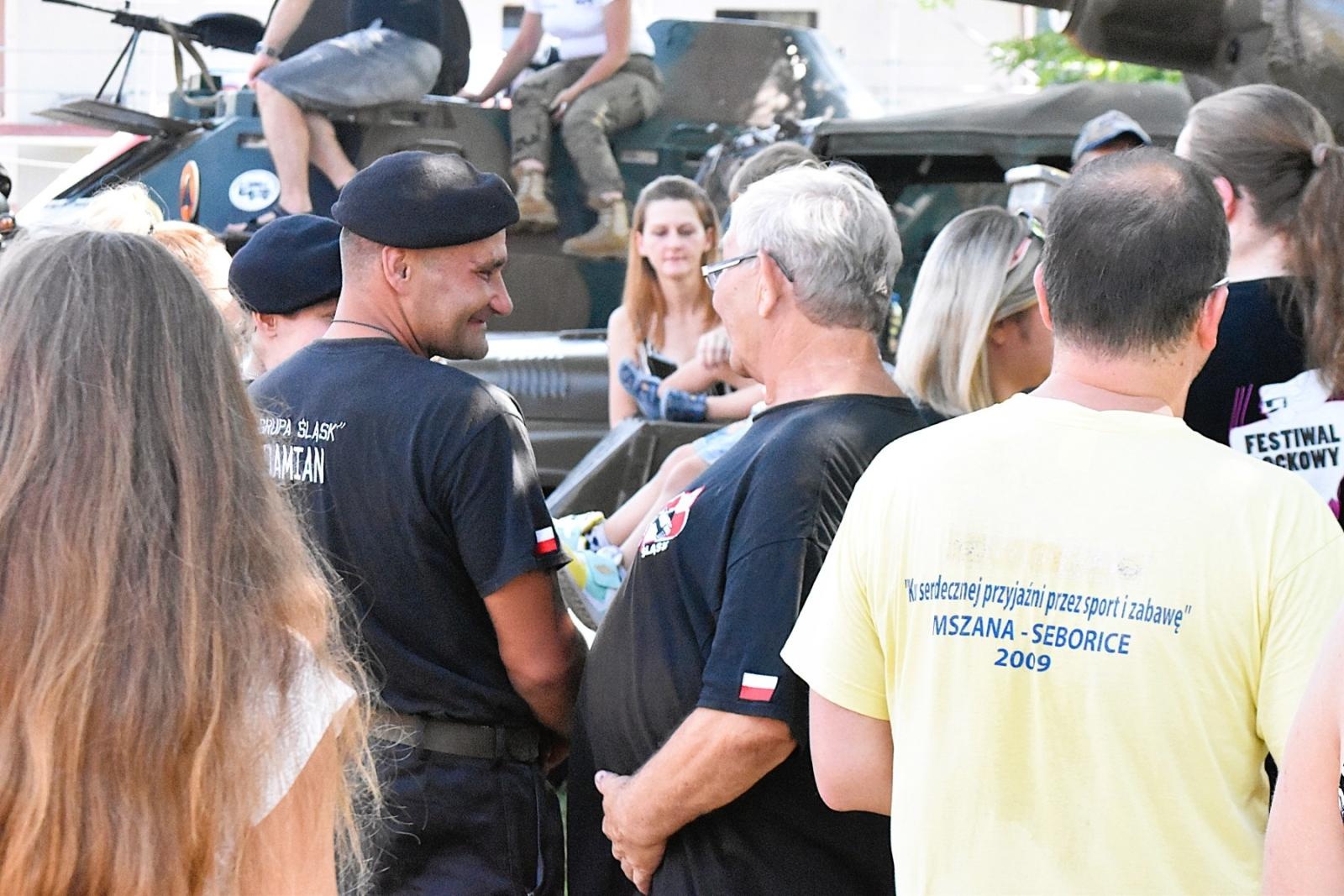 Zdjęcie w galerii na portalu naszwodzislaw.com: Tłumy na pierwszym plenerze filmowym z Franciszkiem Pieczką [FOTO] wiadomości z regionu