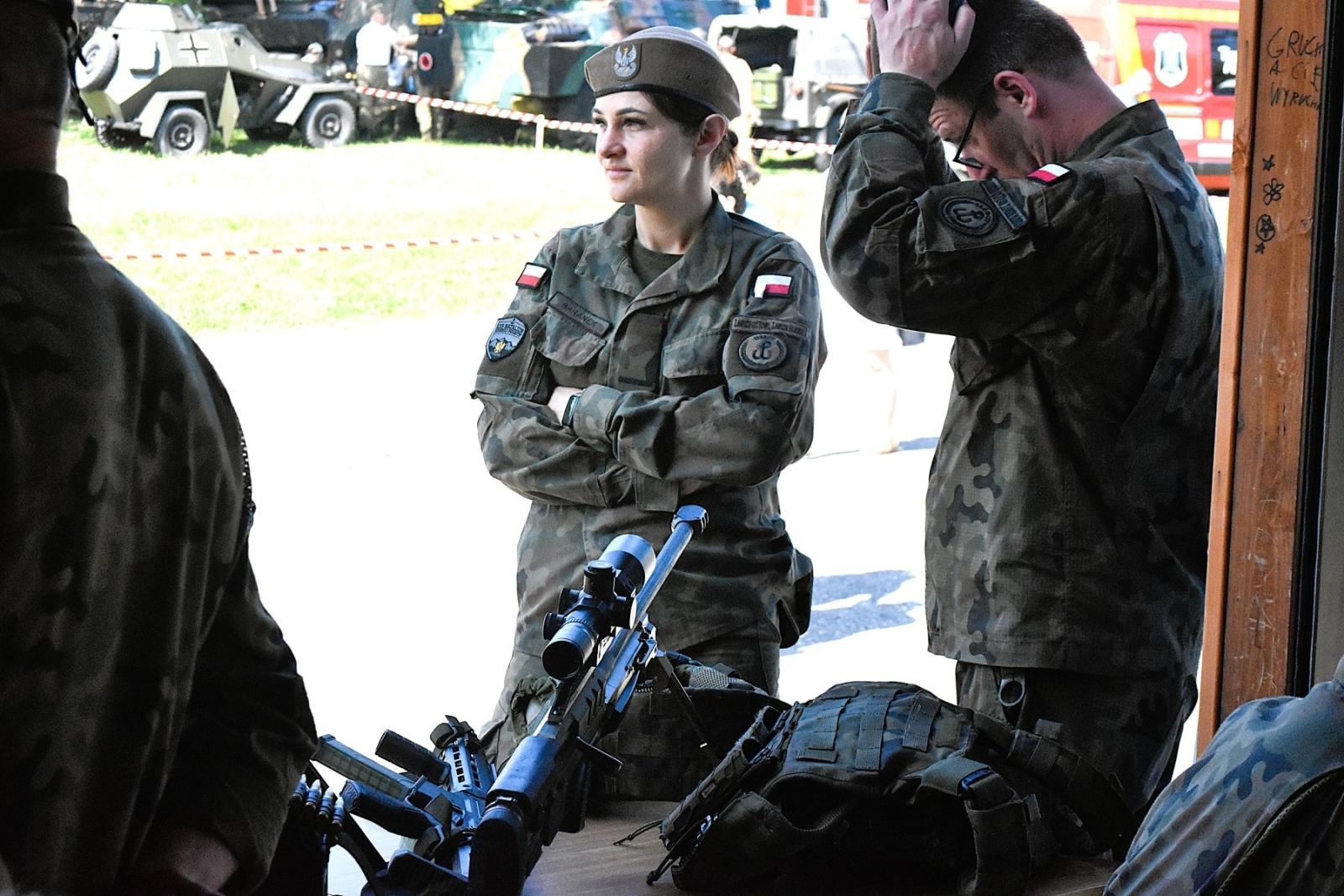 Zdjęcie w galerii na portalu naszwodzislaw.com: Tłumy na pierwszym plenerze filmowym z Franciszkiem Pieczką [FOTO] wiadomości z regionu