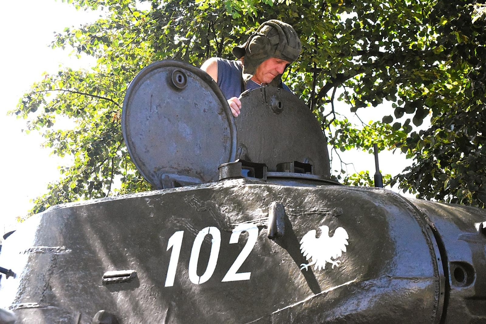 Zdjęcie w galerii na portalu naszwodzislaw.com: Tłumy na pierwszym plenerze filmowym z Franciszkiem Pieczką [FOTO] wiadomości z regionu