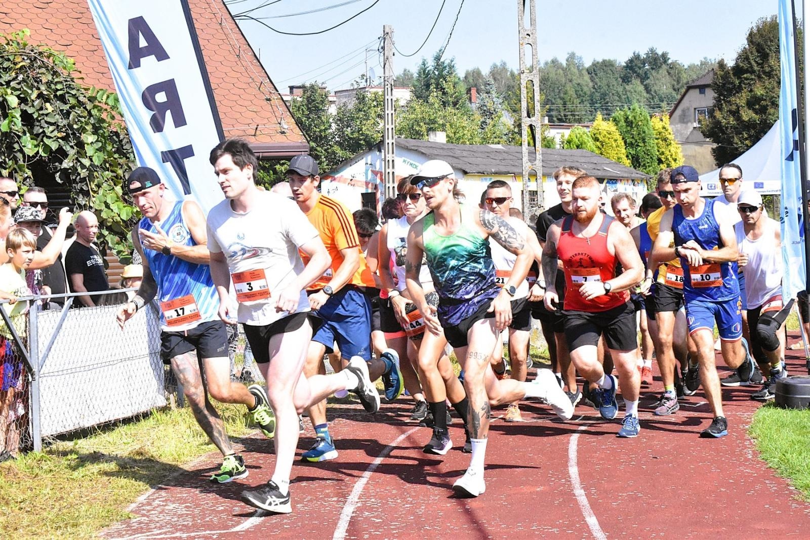 Zdjęcie w galerii na portalu naszwodzislaw.com: Tłumy na pierwszym plenerze filmowym z Franciszkiem Pieczką [FOTO] wiadomości z regionu
