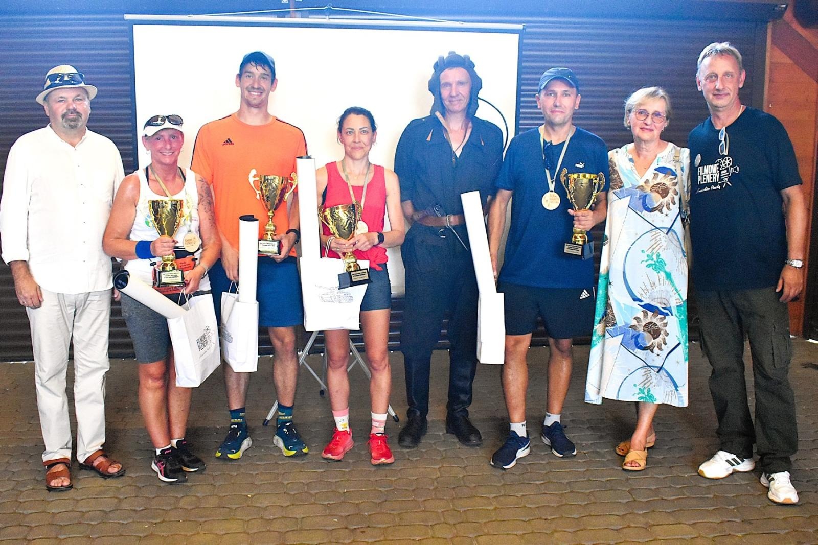 Zdjęcie w galerii na portalu naszwodzislaw.com: Tłumy na pierwszym plenerze filmowym z Franciszkiem Pieczką [FOTO] wiadomości z regionu