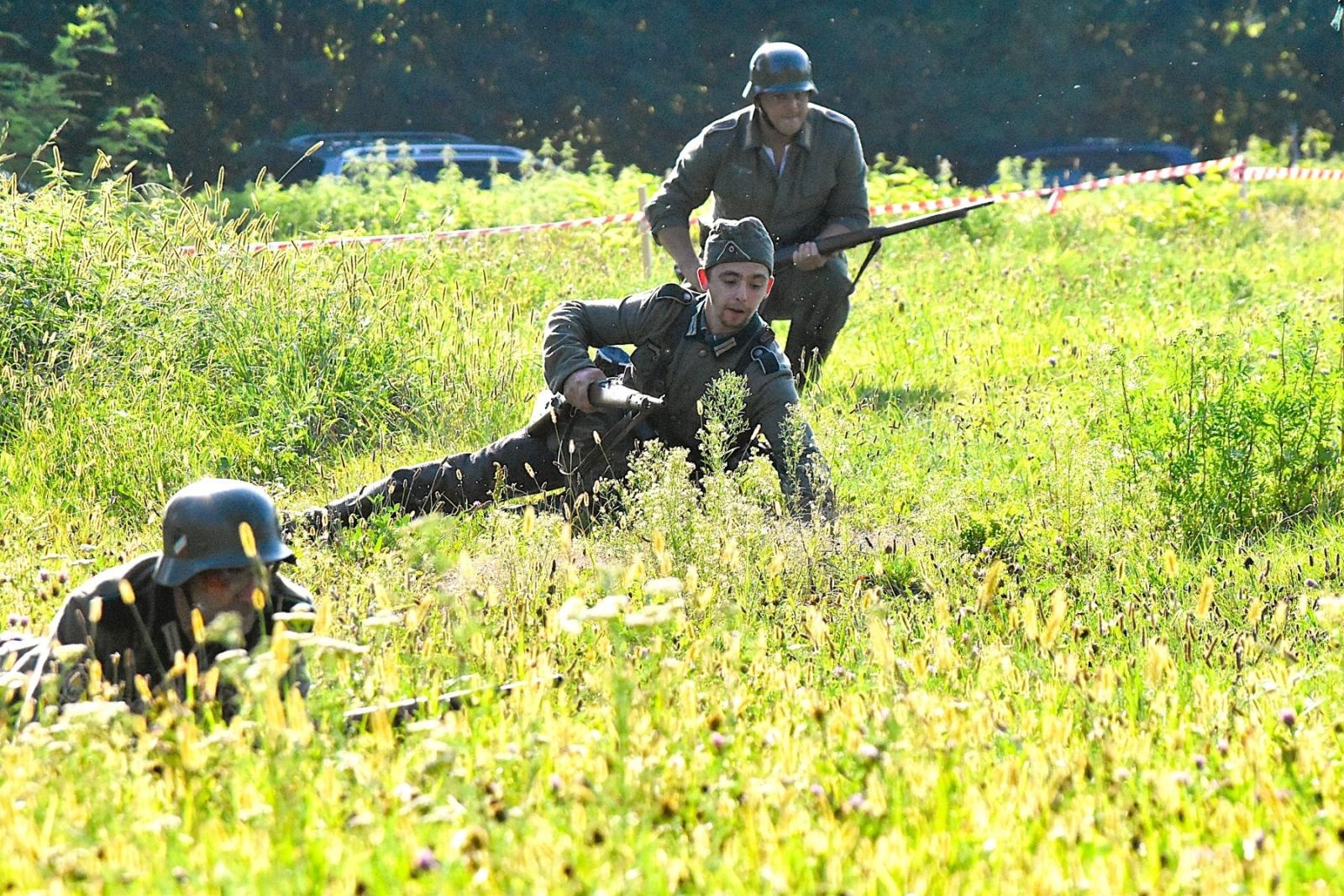 Zdjęcie w galerii na portalu naszwodzislaw.com: Tłumy na pierwszym plenerze filmowym z Franciszkiem Pieczką [FOTO] wiadomości z regionu