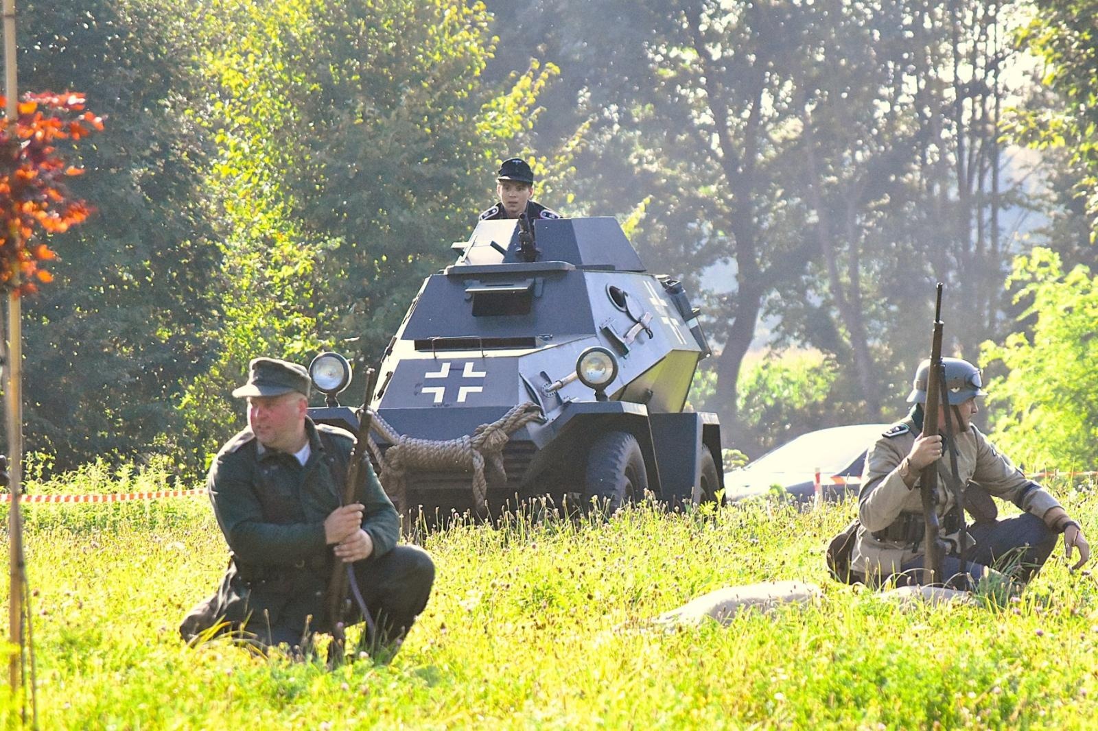 Zdjęcie w galerii na portalu naszwodzislaw.com: Tłumy na pierwszym plenerze filmowym z Franciszkiem Pieczką [FOTO] wiadomości z regionu