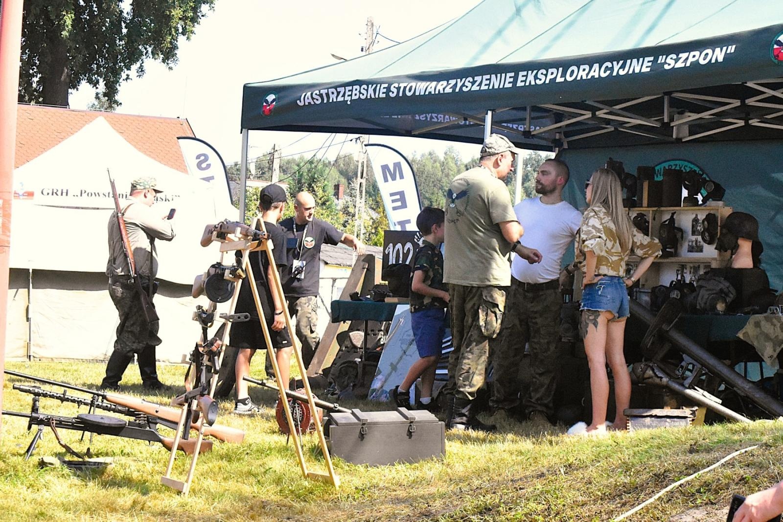 Zdjęcie w galerii na portalu naszwodzislaw.com: Tłumy na pierwszym plenerze filmowym z Franciszkiem Pieczką [FOTO] wiadomości z regionu