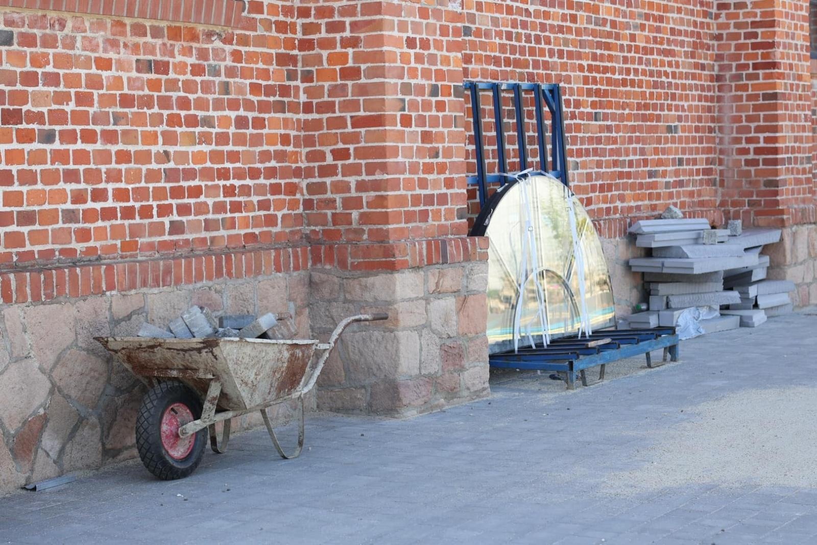 Zdjęcie w galerii na portalu naszwodzislaw.com: Nowe życie starej łaźni. Rewitalizacja terenów pokopalnianych w Pszowie na ostatniej prostej [FOTO] wiadomości z regionu