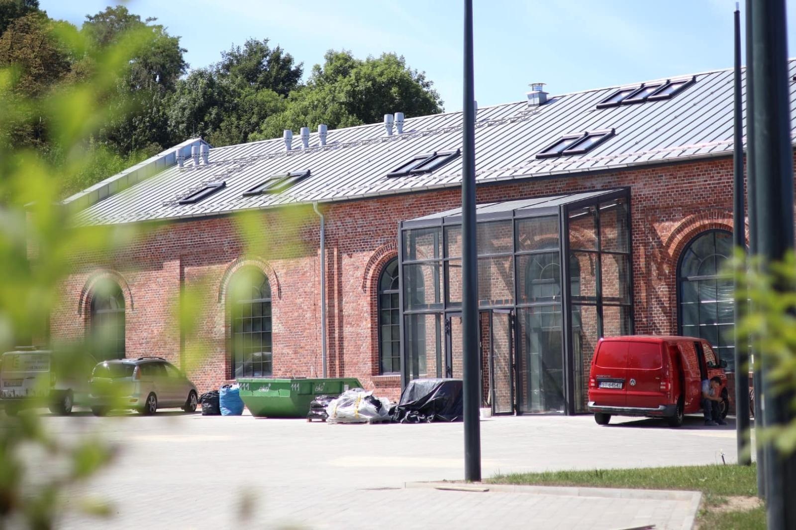 Zdjęcie w galerii na portalu naszwodzislaw.com: Nowe życie starej łaźni. Rewitalizacja terenów pokopalnianych w Pszowie na ostatniej prostej [FOTO] wiadomości z regionu