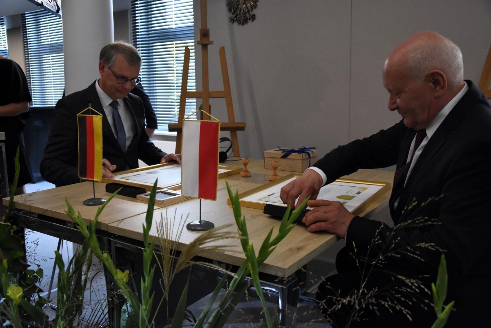 Zdjęcie w galerii na portalu naszwodzislaw.com: O szkolnictwie zawodowym i rynku pracy w międzynarodowym gronie [FOTO] wiadomości z regionu