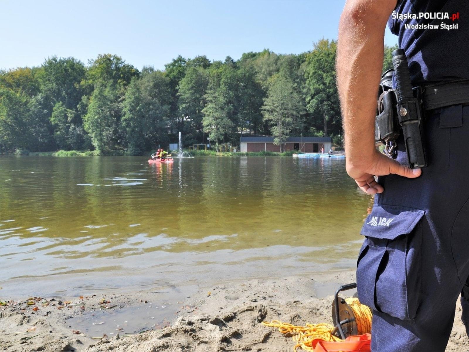Zdjęcie w galerii na portalu naszwodzislaw.com: Wspólne działania służb na wodzisławskim Balatonie [FOTO] wiadomości z regionu