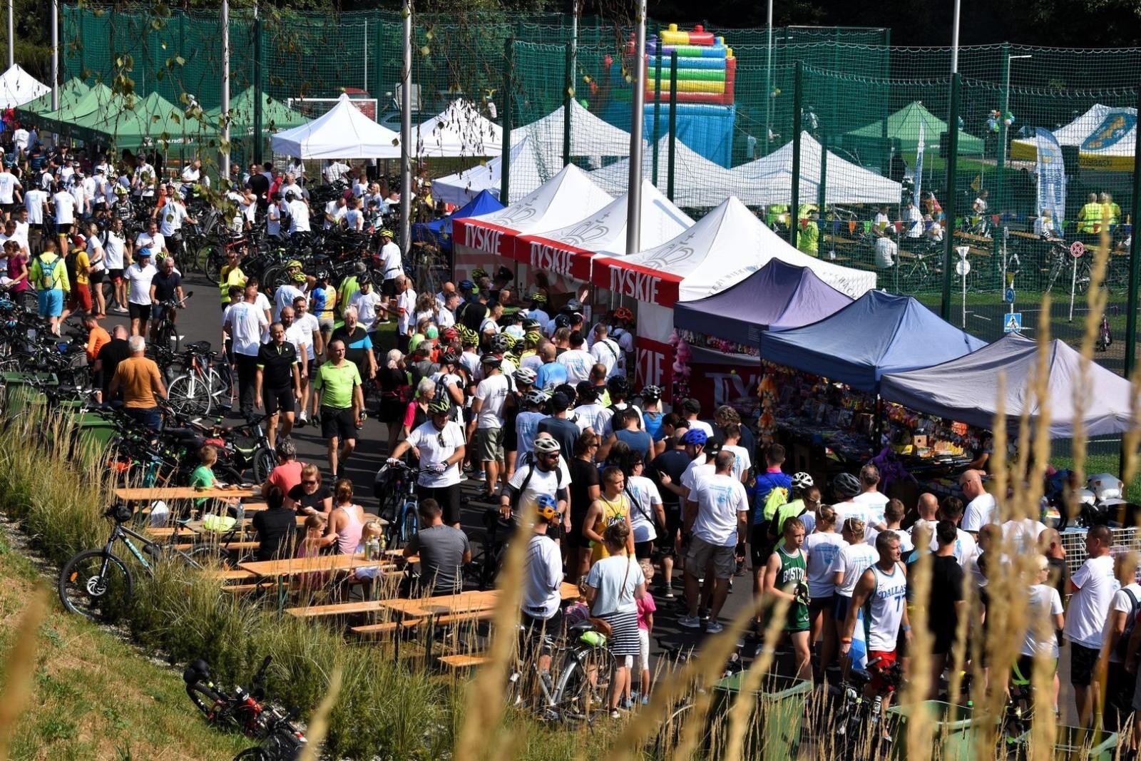 Zdjęcie w galerii na portalu naszwodzislaw.com: Setki uczestników Powiatowego Rajdu Rowerowego [FOTO] wiadomości z regionu