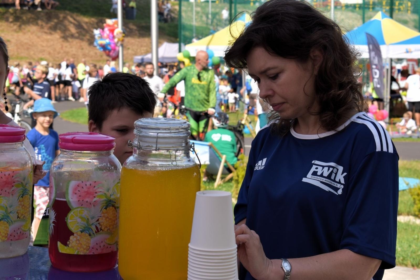 Zdjęcie w galerii na portalu naszwodzislaw.com: Setki uczestników Powiatowego Rajdu Rowerowego [FOTO] wiadomości z regionu