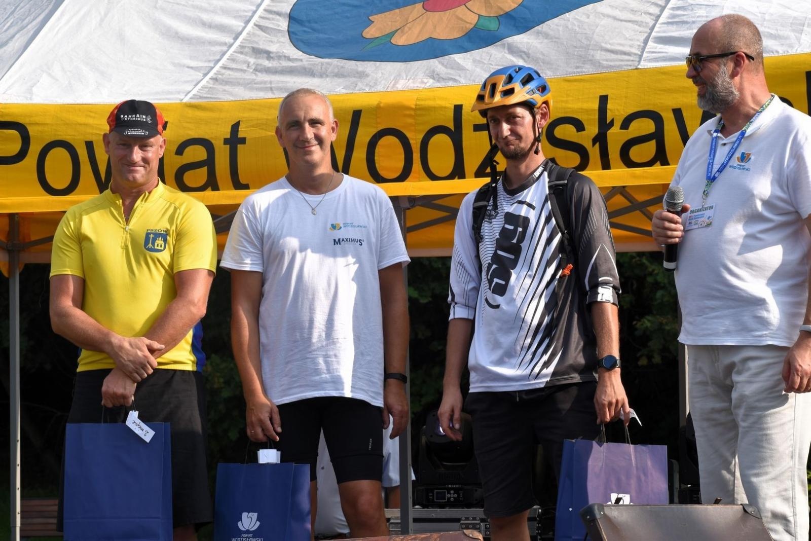 Zdjęcie w galerii na portalu naszwodzislaw.com: Setki uczestników Powiatowego Rajdu Rowerowego [FOTO] wiadomości z regionu