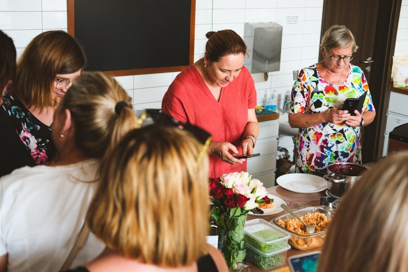Zdjęcie w galerii na portalu naszwodzislaw.com: RÓŻnorodność smaków. Warsztaty kulinarne z WCK [FOTO] wiadomości z regionu