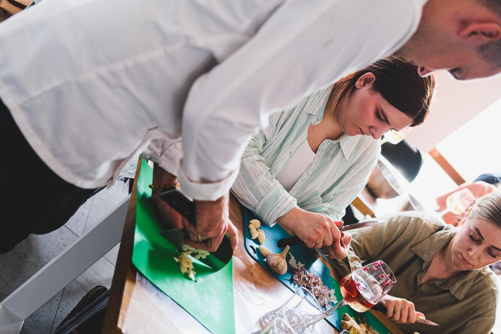 Zdjęcie w galerii na portalu naszwodzislaw.com: RÓŻnorodność smaków. Warsztaty kulinarne z WCK [FOTO] wiadomości z regionu