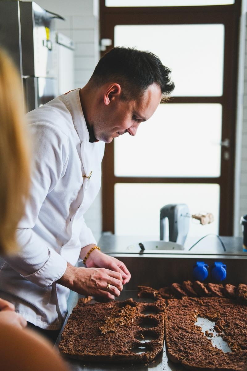 Zdjęcie w galerii na portalu naszwodzislaw.com: RÓŻnorodność smaków. Warsztaty kulinarne z WCK [FOTO] wiadomości z regionu