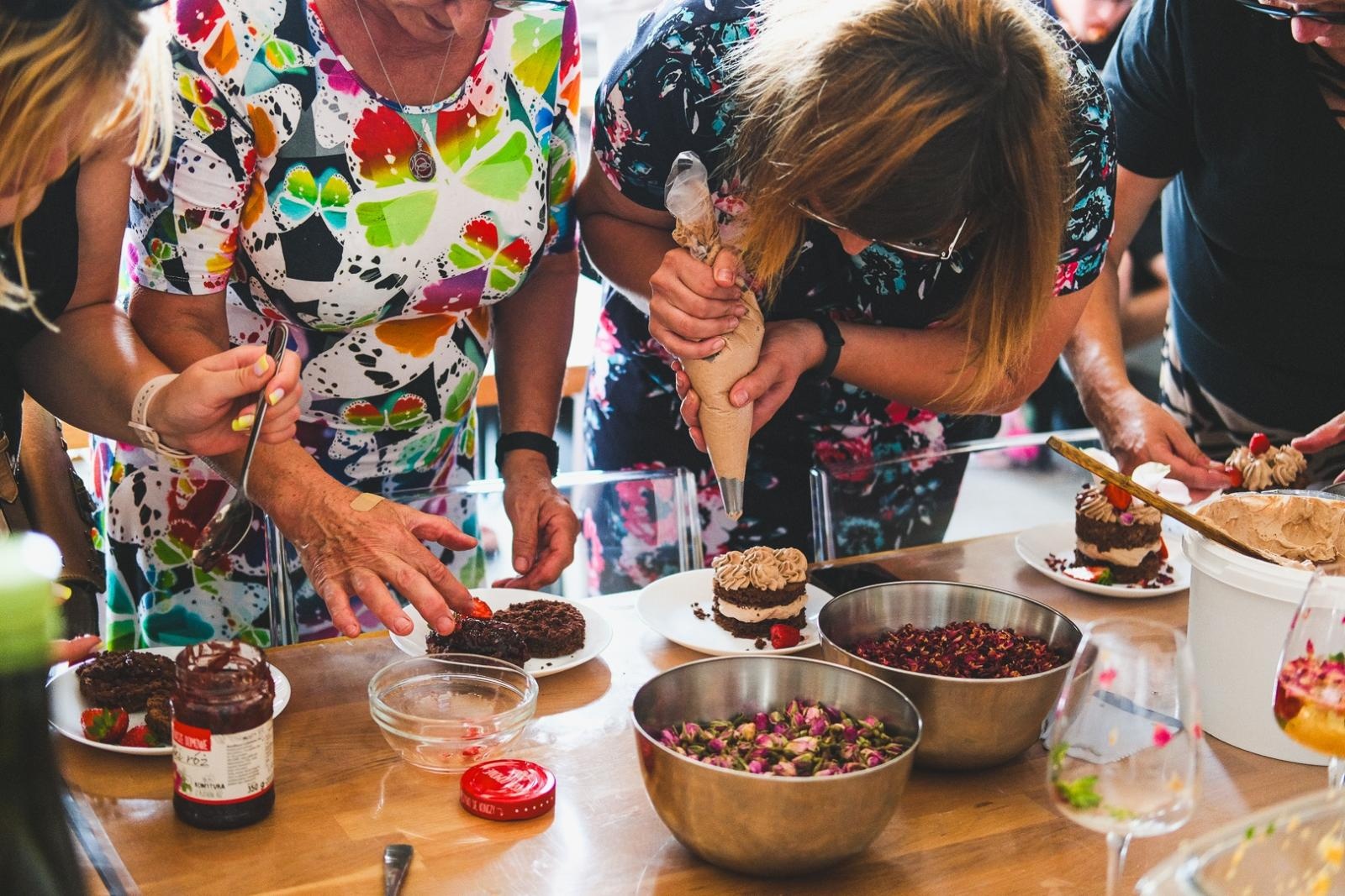 Zdjęcie w galerii na portalu naszwodzislaw.com: RÓŻnorodność smaków. Warsztaty kulinarne z WCK [FOTO] wiadomości z regionu