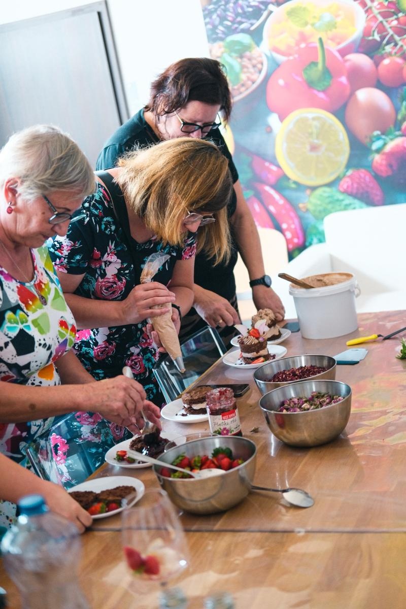 Zdjęcie w galerii na portalu naszwodzislaw.com: RÓŻnorodność smaków. Warsztaty kulinarne z WCK [FOTO] wiadomości z regionu