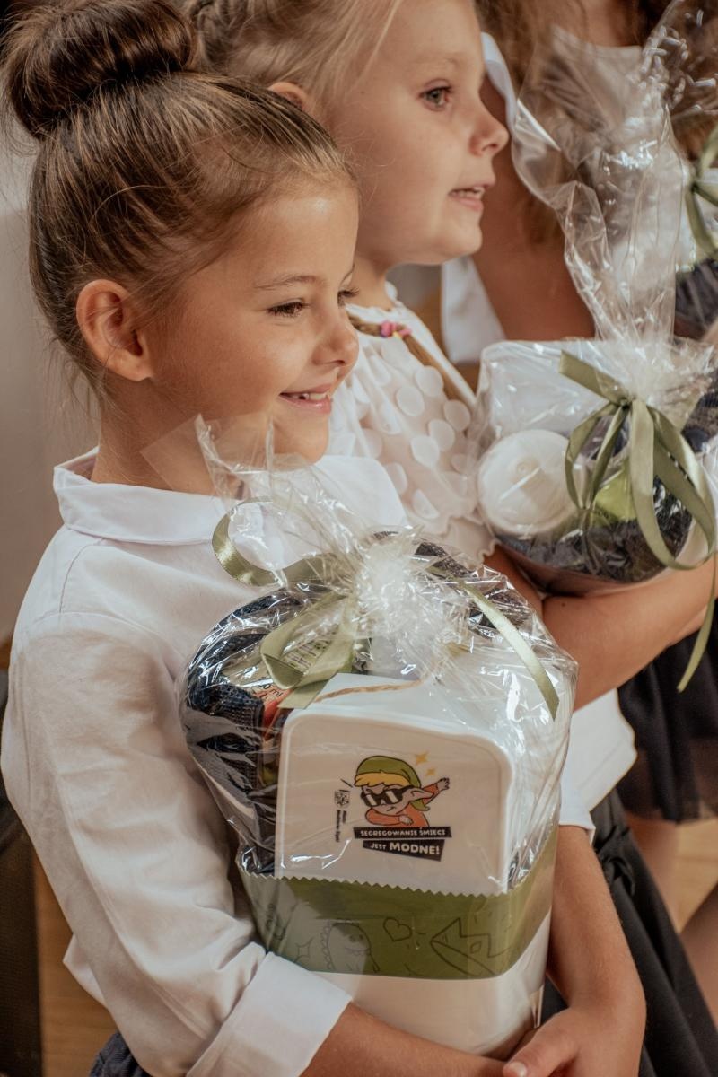 Zdjęcie w galerii na portalu naszwodzislaw.com: Wakacji nadszedł kres. W Wodzisławiu Śląskim zainaugurowano nowy rok szkolny [FOTO] wiadomości z regionu