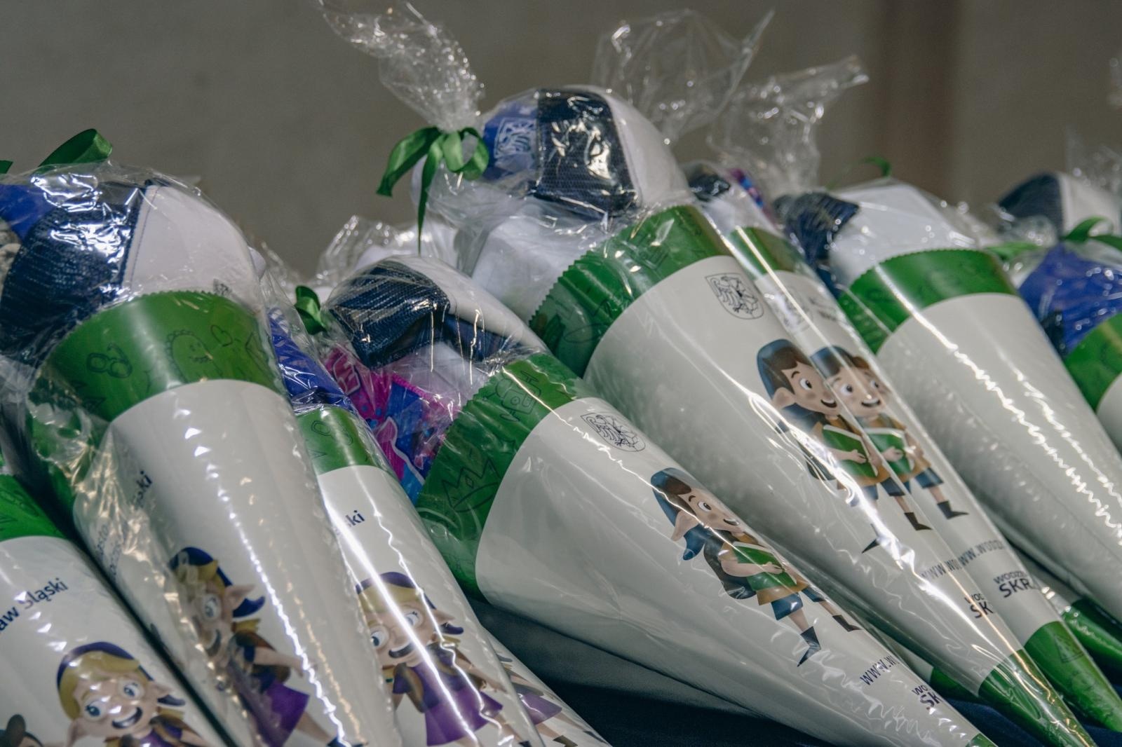 Zdjęcie w galerii na portalu naszwodzislaw.com: Wakacji nadszedł kres. W Wodzisławiu Śląskim zainaugurowano nowy rok szkolny [FOTO] wiadomości z regionu