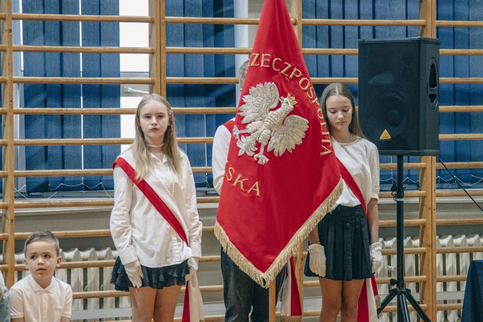 Zdjęcie w galerii na portalu naszwodzislaw.com: Wakacji nadszedł kres. W Wodzisławiu Śląskim zainaugurowano nowy rok szkolny [FOTO] wiadomości z regionu