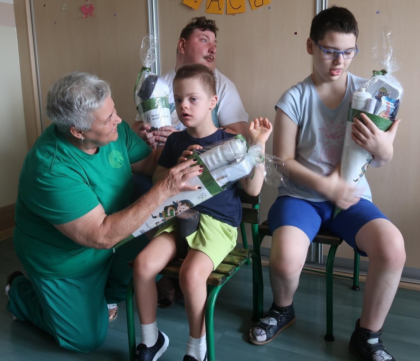 Zdjęcie w galerii na portalu naszwodzislaw.com: Wakacji nadszedł kres. W Wodzisławiu Śląskim zainaugurowano nowy rok szkolny [FOTO] wiadomości z regionu