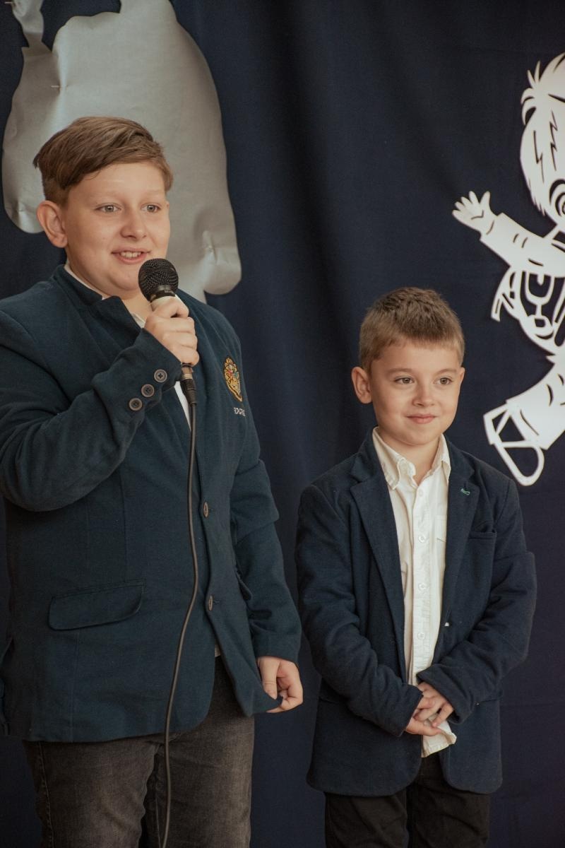 Zdjęcie w galerii na portalu naszwodzislaw.com: Wakacji nadszedł kres. W Wodzisławiu Śląskim zainaugurowano nowy rok szkolny [FOTO] wiadomości z regionu