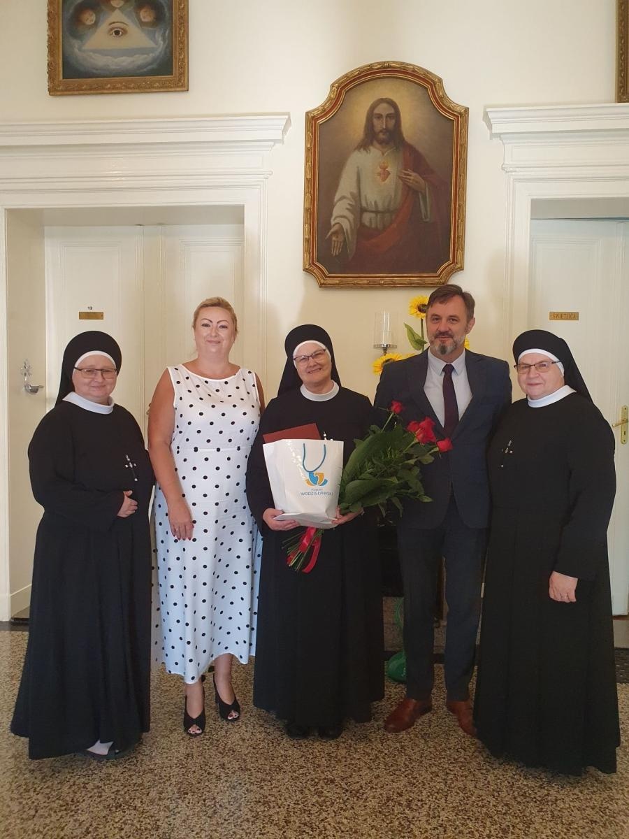 Zdjęcie w galerii na portalu naszwodzislaw.com: DPS w Wodzisławiu Śląskim z nową siostrą-dyrektor wiadomości z regionu