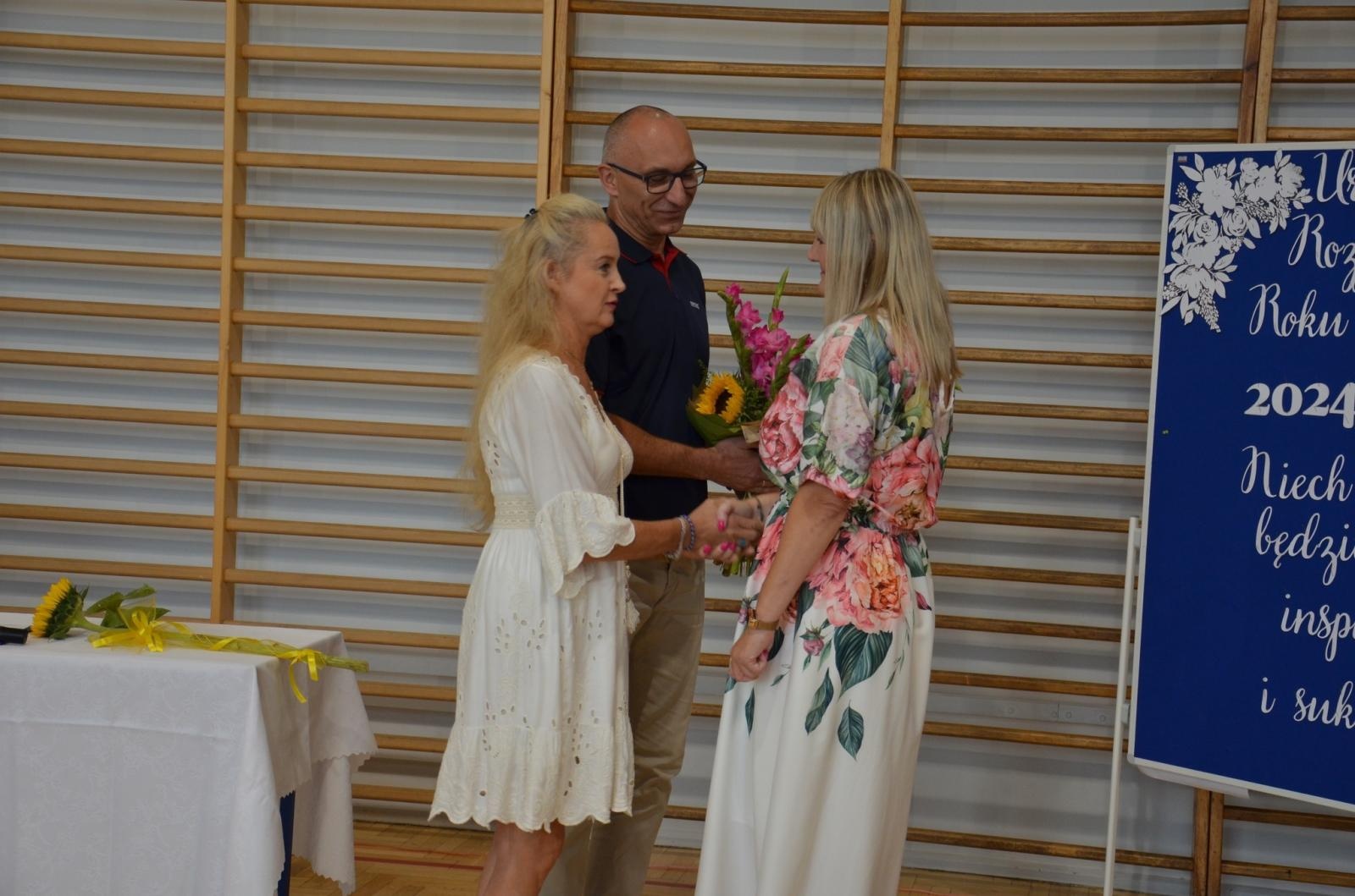 Zdjęcie w galerii na portalu naszwodzislaw.com: Nowy rok szkolny dla ponad tysiąca uczniów i przedszkolaków w Gminie Mszana wiadomości z regionu