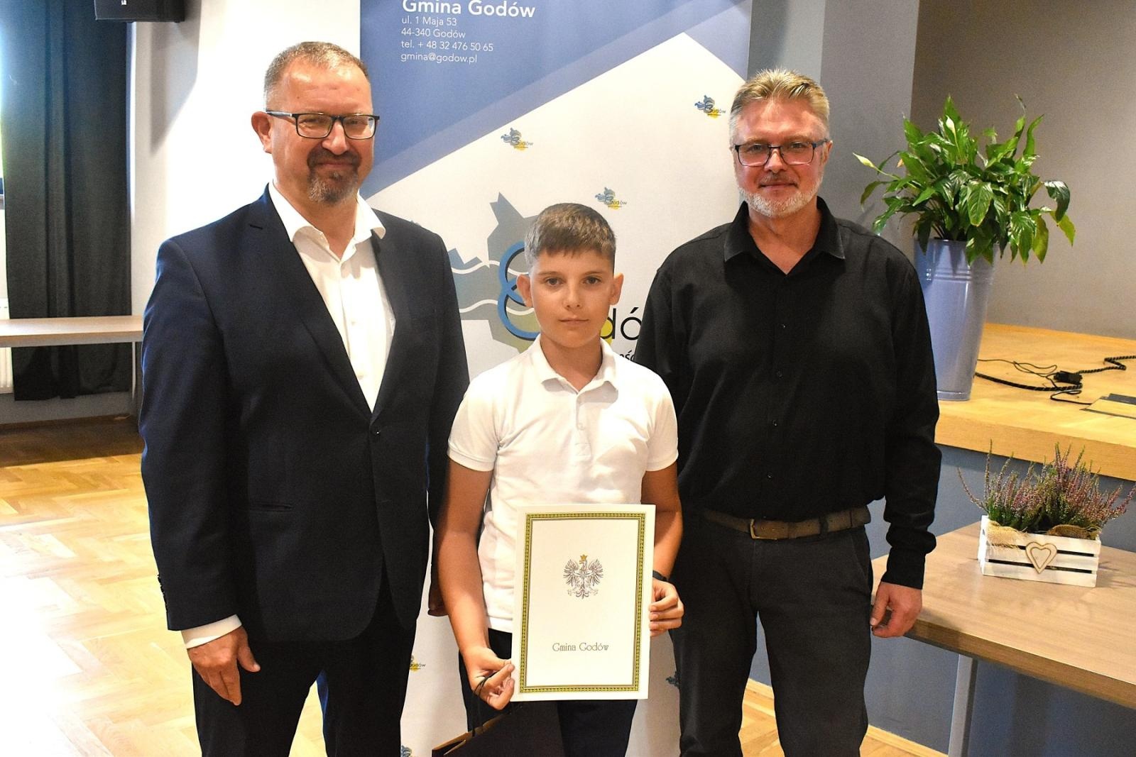 Zdjęcie w galerii na portalu naszwodzislaw.com: Poznajcie najlepszych uczniów i sportowców w Gminie Godów [FOTO] wiadomości z regionu