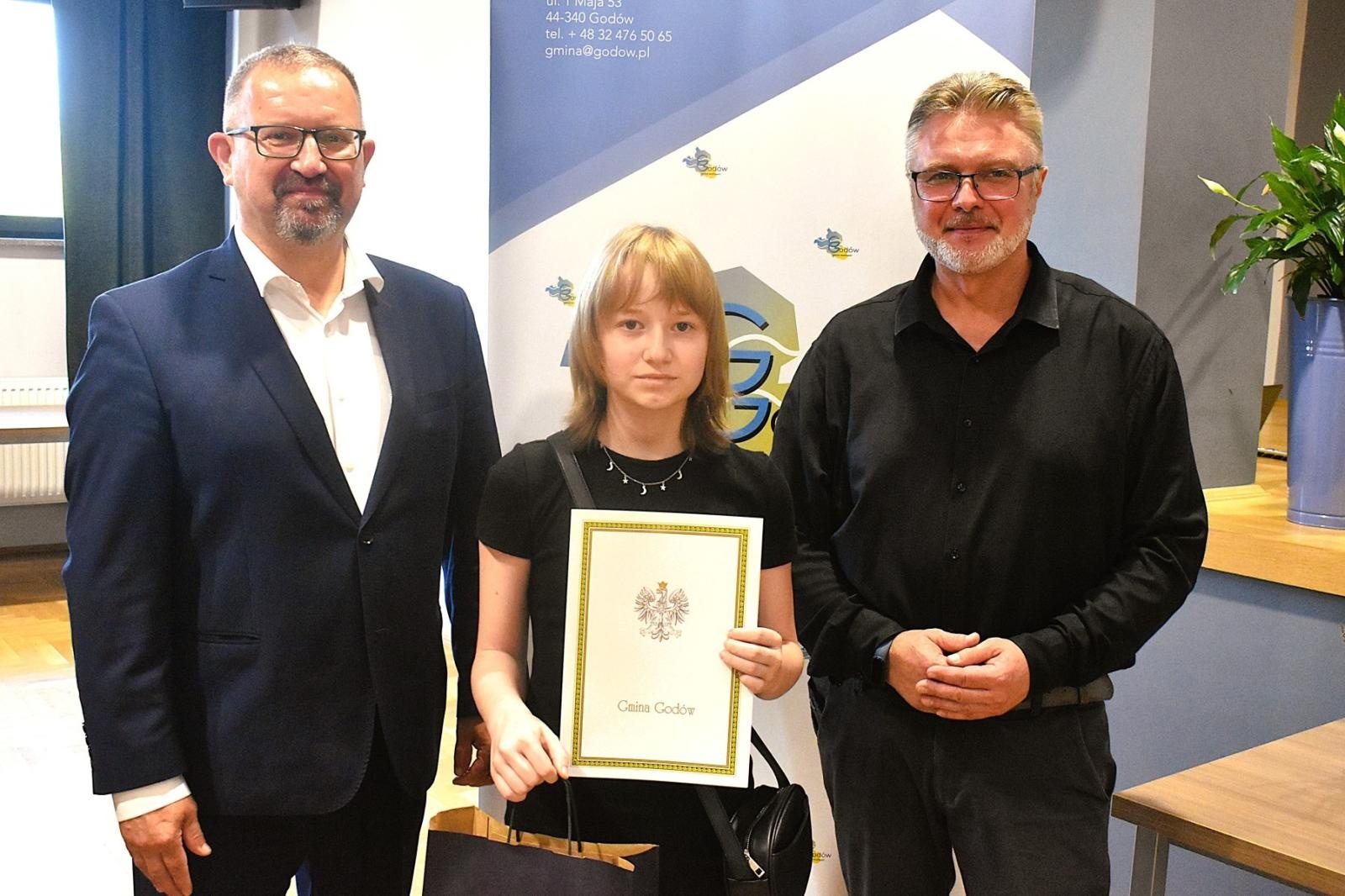 Zdjęcie w galerii na portalu naszwodzislaw.com: Poznajcie najlepszych uczniów i sportowców w Gminie Godów [FOTO] wiadomości z regionu