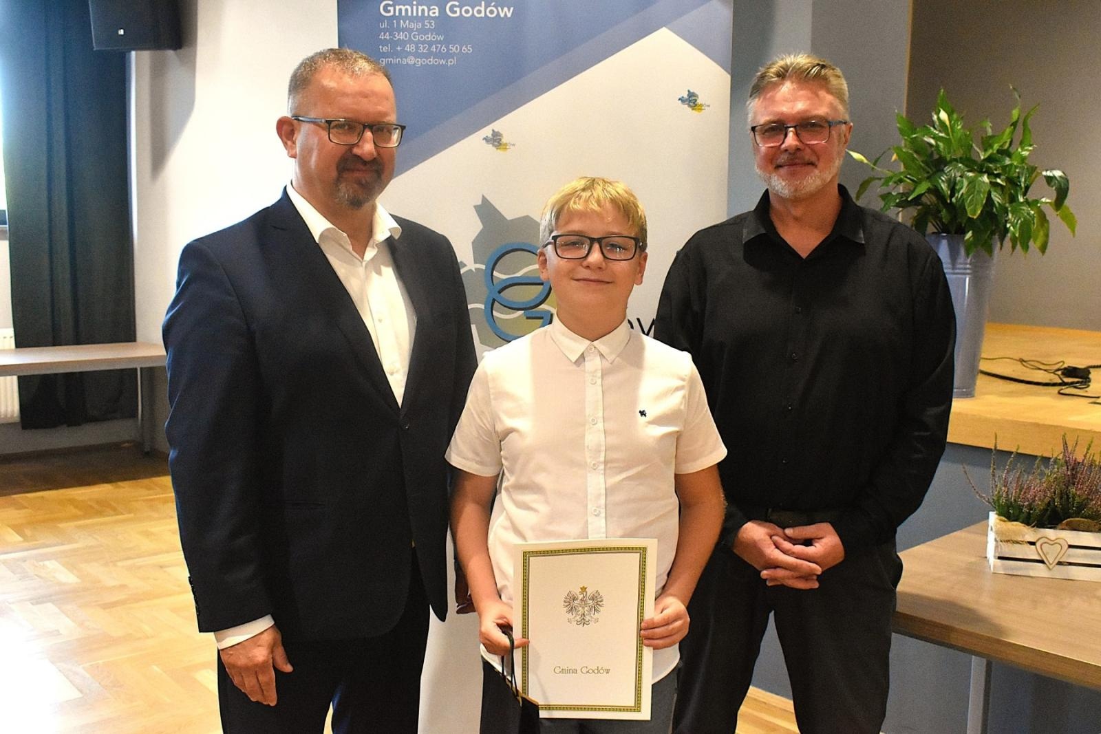 Zdjęcie w galerii na portalu naszwodzislaw.com: Poznajcie najlepszych uczniów i sportowców w Gminie Godów [FOTO] wiadomości z regionu