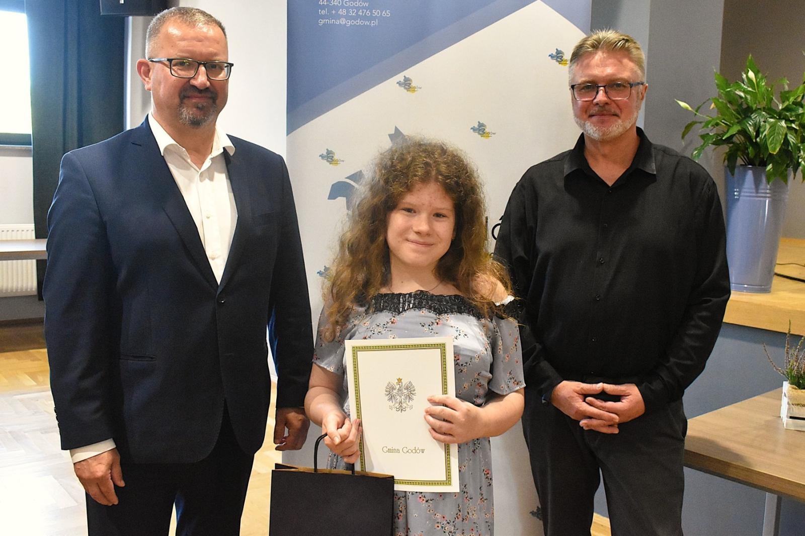 Zdjęcie w galerii na portalu naszwodzislaw.com: Poznajcie najlepszych uczniów i sportowców w Gminie Godów [FOTO] wiadomości z regionu