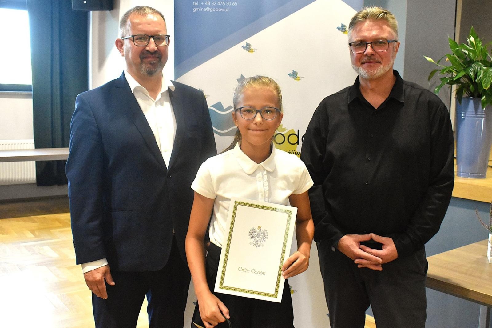 Zdjęcie w galerii na portalu naszwodzislaw.com: Poznajcie najlepszych uczniów i sportowców w Gminie Godów [FOTO] wiadomości z regionu