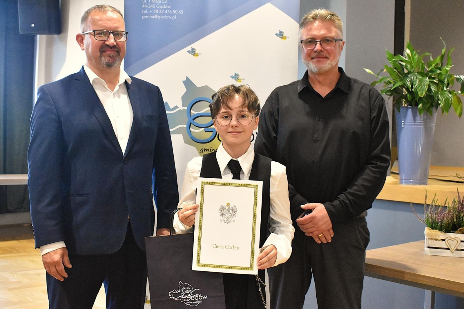 Zdjęcie w galerii na portalu naszwodzislaw.com: Poznajcie najlepszych uczniów i sportowców w Gminie Godów [FOTO] wiadomości z regionu